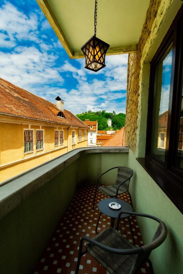 Appartamento Db Apt - Comfort And Space In The Heart Of Old Town Braşov Esterno foto